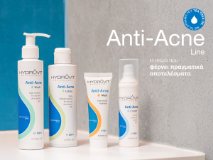 Η σειρά προϊόντων κατά της ακμής HYDROVIT Anti-Acne (Wash, Lotion, Mask και Cream) σε minimal περιβάλλον μπάνιου, σχεδιασμένη για λιπαρό και με τάση ακμής δέρμα.